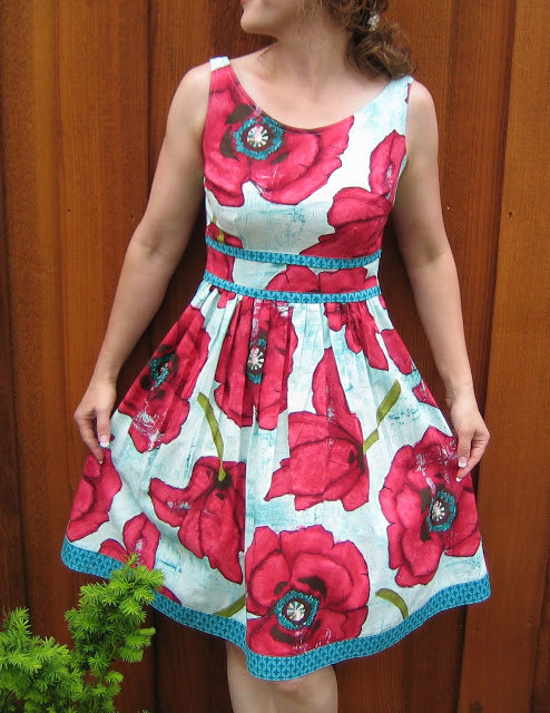 Simplicity Patterns - How amazing is this dress Gwendolyn made!! She  adapted our vintage bra top pattern 1426 into this retro dress! Shop Simplicity  1426 here